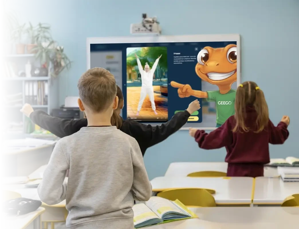 Children moving during a Geego session
